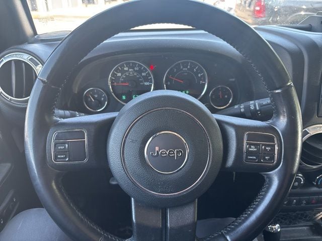 2016 Jeep Wrangler Unlimited Sahara - Photo 16