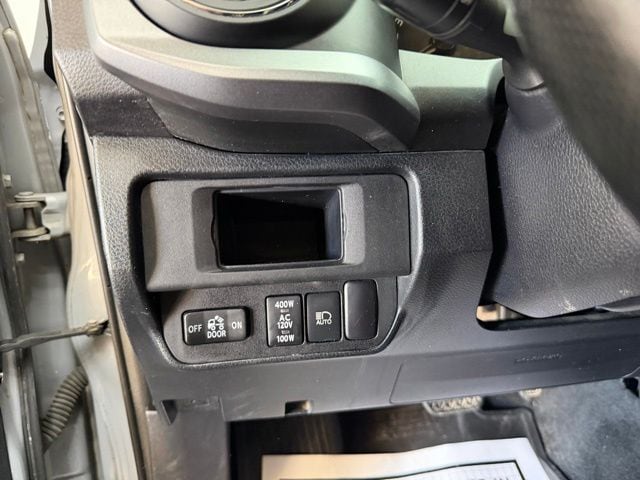 2018 Toyota Tacoma TRD Sport - Photo 18
