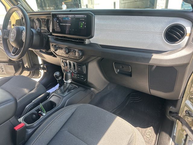 2025 Jeep Wrangler 2-Door Willys - Photo 28