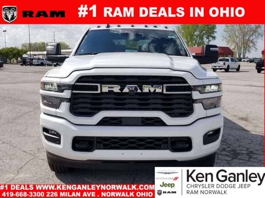 New 2026 Ram 2500 BIG HORN CREW CAB 4X4 6'4 BOX Pickup