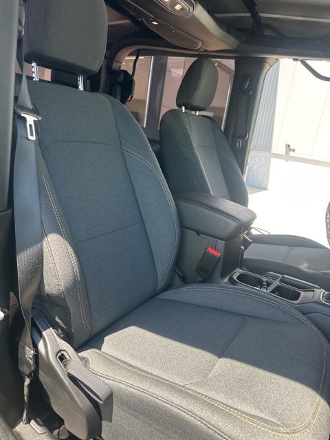2025 Jeep Wrangler 2-Door Willys - Photo 29