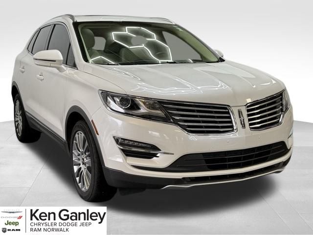 2015 Lincoln MKC Base