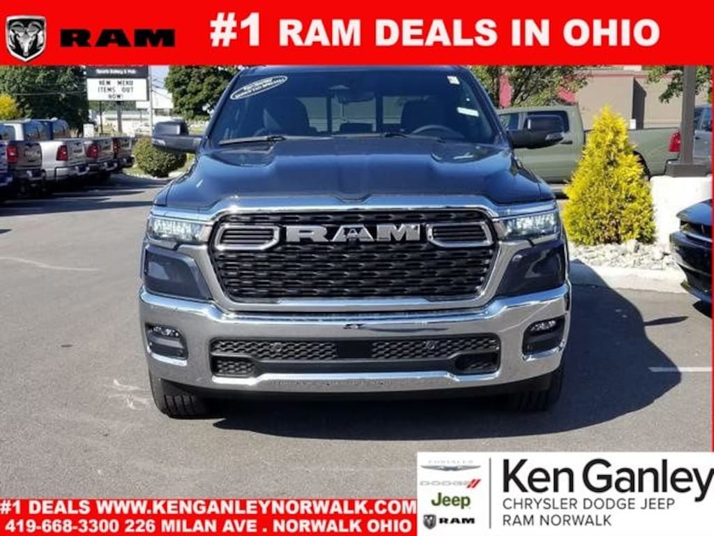 New 2025 Ram 1500 BIG HORN CREW CAB 4X4 6'4 BOX Pickup