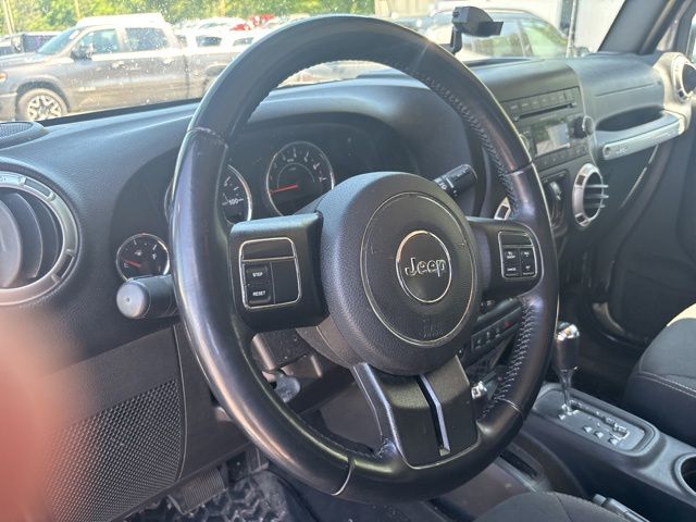 2016 Jeep Wrangler Unlimited Sahara - Photo 15