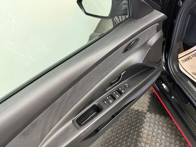 2023 Hyundai Elantra N - Photo 20