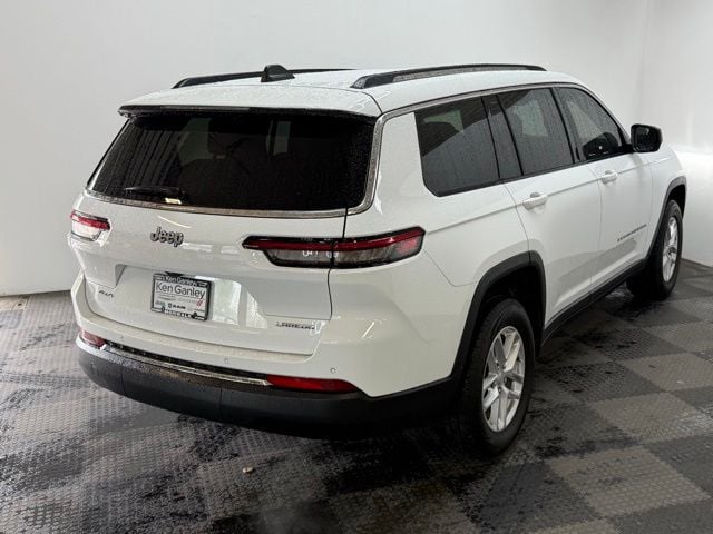 2023 Jeep Grand Cherokee L Laredo - Photo 11