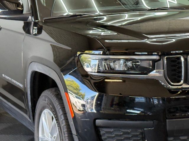 2024 Jeep Grand Cherokee Laredo photo 2