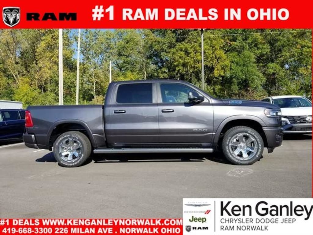 New 2025 Ram 1500 BIG HORN CREW CAB 4X4 5'7 BOX Pickup
