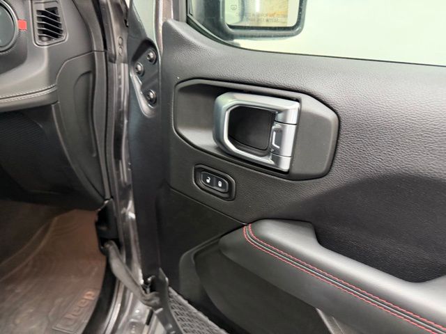 2025 Jeep Wrangler 4-Door Rubicon - Photo 40