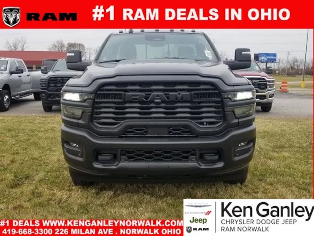 New 2026 Ram 3500 TRADESMAN REGULAR CAB 4X4 8' BOX Pickup