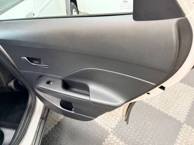 2024 Hyundai Kona SE - Photo 42