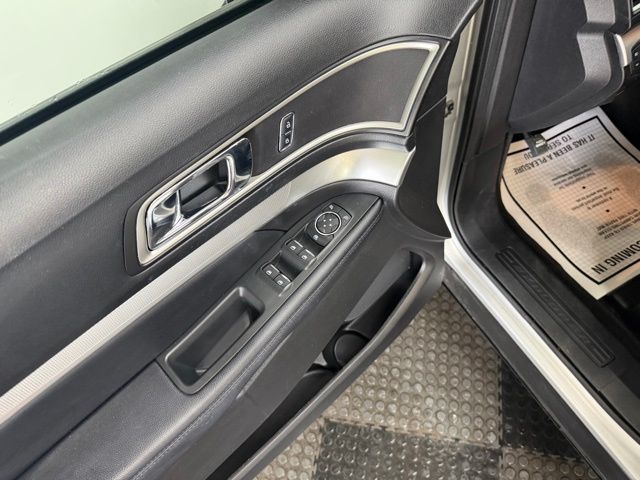 2017 Ford Explorer XLT - Photo 21