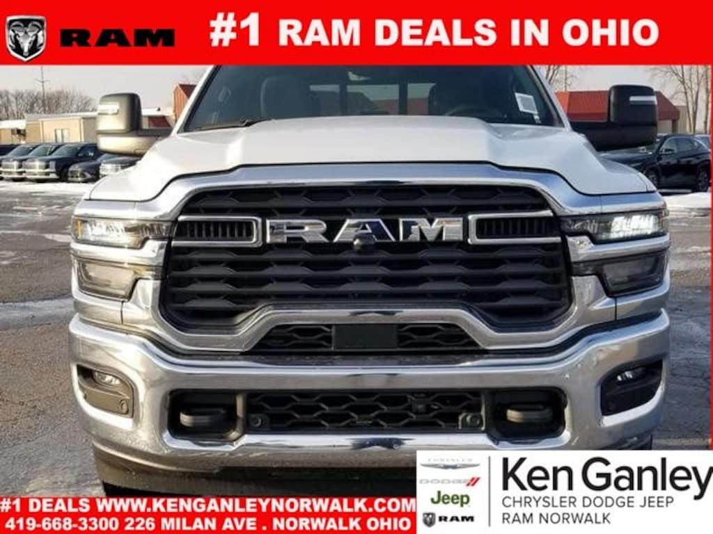 New 2026 Ram 2500 TRADESMAN CREW CAB 4X4 8' BOX Pickup