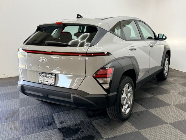 2024 Hyundai Kona SE - Photo 11