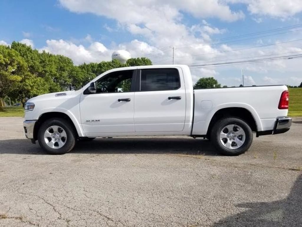 New 2026 Ram 1500 BIG HORN CREW CAB 4X4 5'7 BOX Pickup