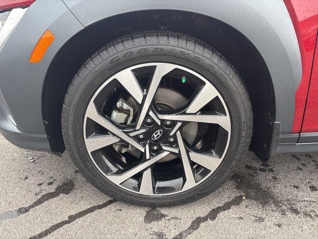 2023 Hyundai Kona Limited photo 2