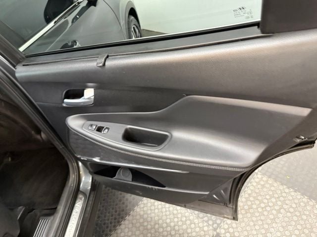 2020 Hyundai Santa Fe Limited - Photo 36
