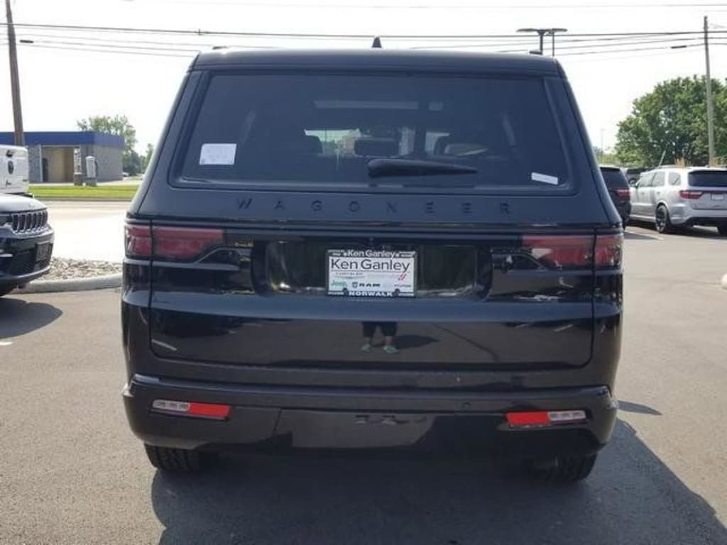 New 2025 Jeep Wagoneer OVERLAND 4X4 Sport Utility