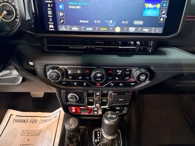 2024 Jeep Wrangler 4-Door Rubicon 392 - Photo 32