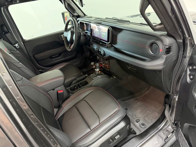 2025 Jeep Wrangler 4-Door Rubicon - Photo 33