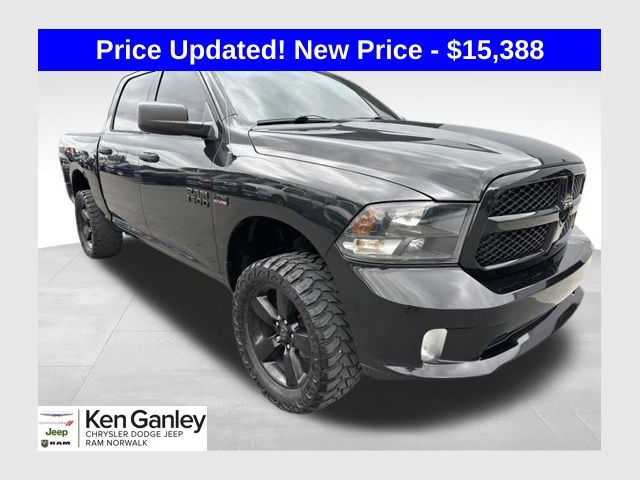 2017 RAM 1500 Express 4x4 Crew Cab 5'7's photo