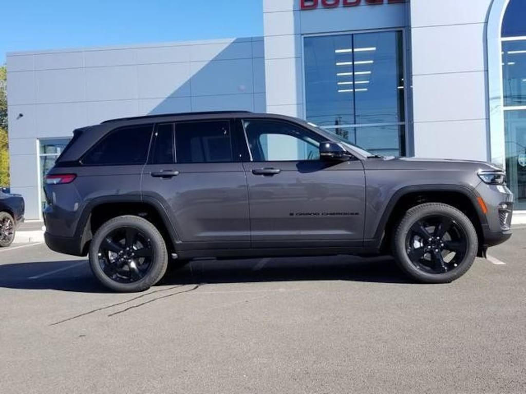 New 2025 Jeep Grand Cherokee LIMITED 4X4 Sport Utility