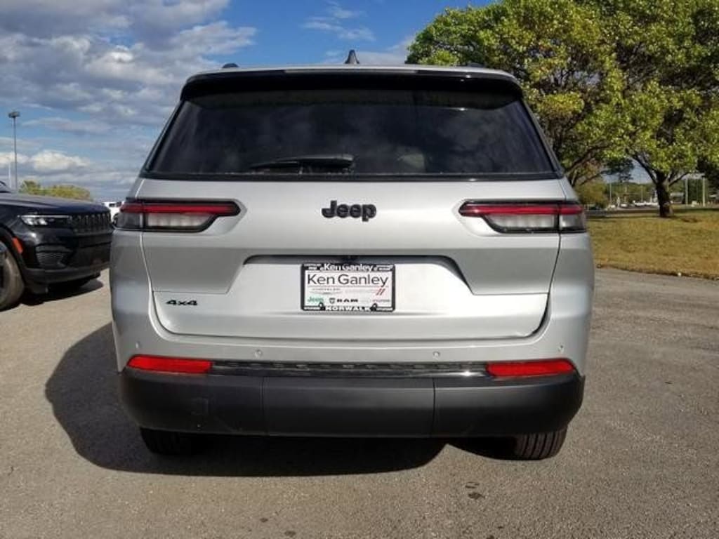 New 2025 Jeep Grand Cherokee L ALTITUDE X 4X4 Sport Utility