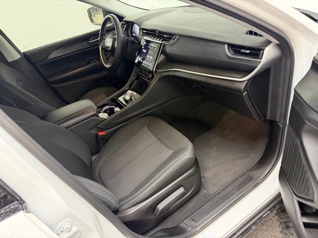 2023 Jeep Grand Cherokee L Laredo - Photo 34