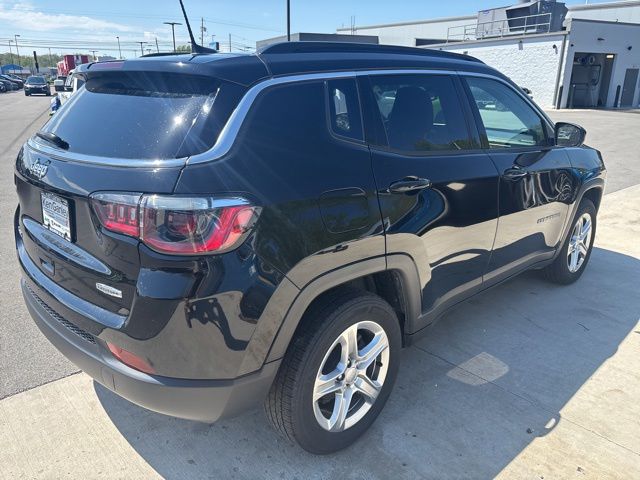 2023 Jeep Compass Latitude - Photo 9