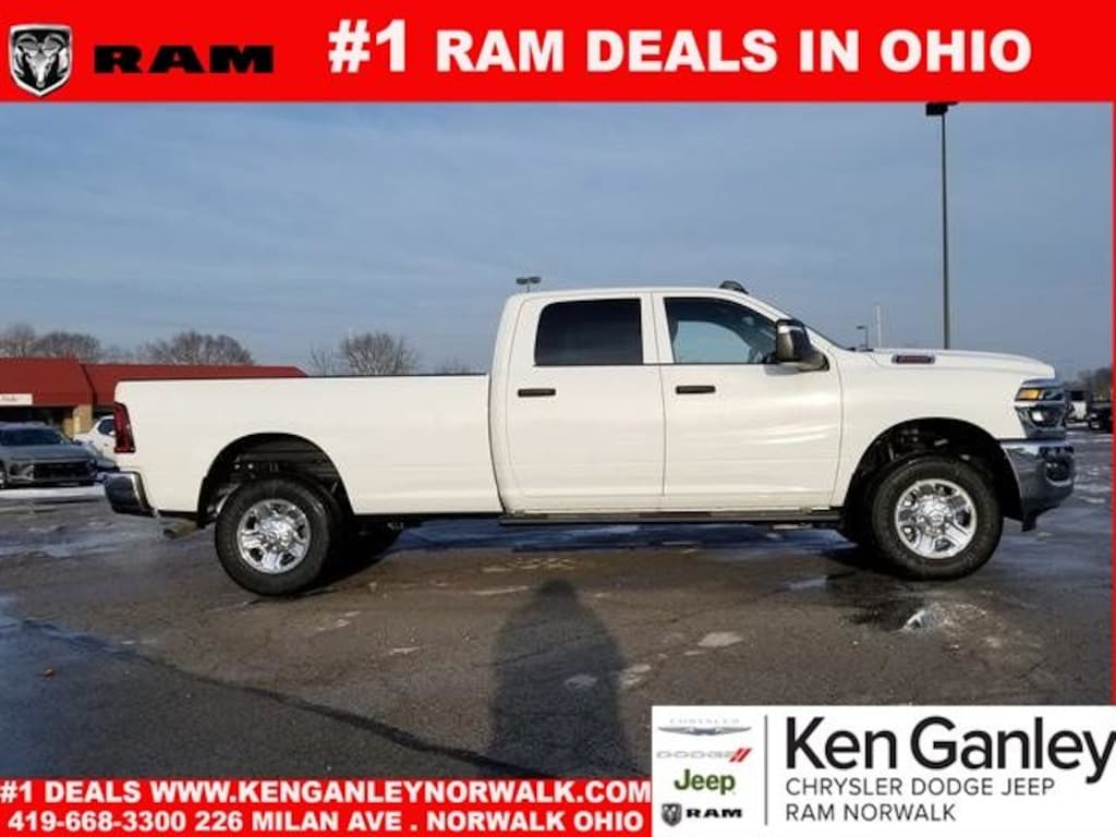New 2026 Ram 2500 TRADESMAN CREW CAB 4X4 8' BOX Pickup