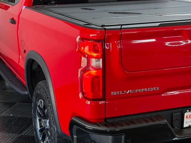 2023 Chevrolet Silverado 1500 ZR2 - Photo 9