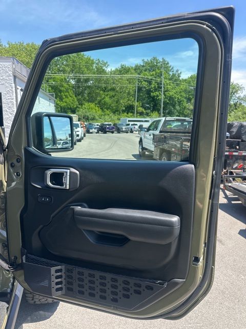 2025 Jeep Wrangler 2-Door Willys - Photo 32