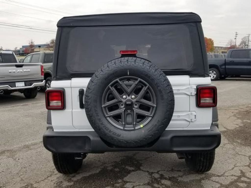 New 2026 Jeep Wrangler 4-DOOR SPORT S Sport Utility