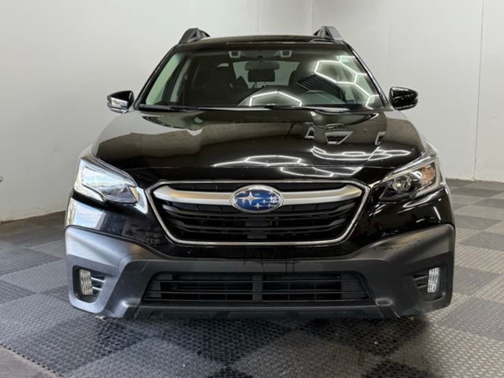 Used 2022 Subaru Outback Premium SUV