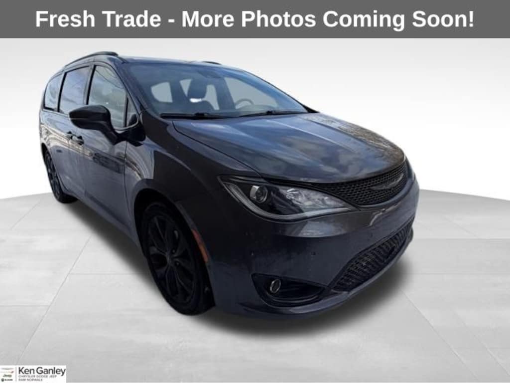 Used 2020 Chrysler Pacifica Limited Minivan/Van