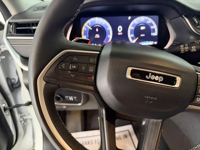 2023 Jeep Grand Cherokee L Laredo - Photo 19