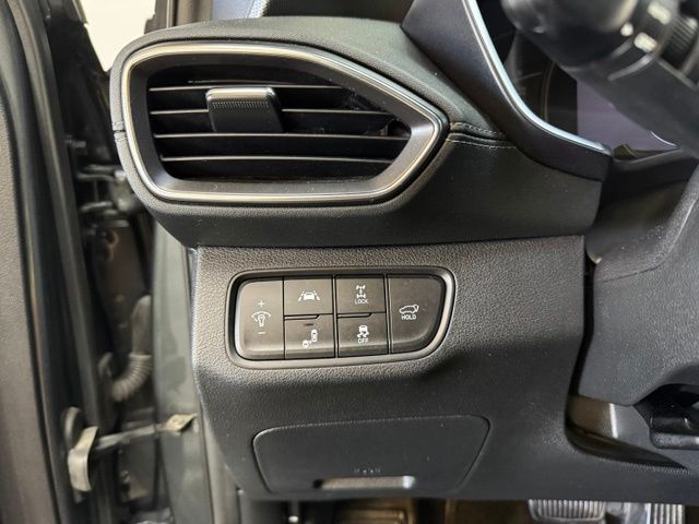 2020 Hyundai Santa Fe Limited - Photo 18