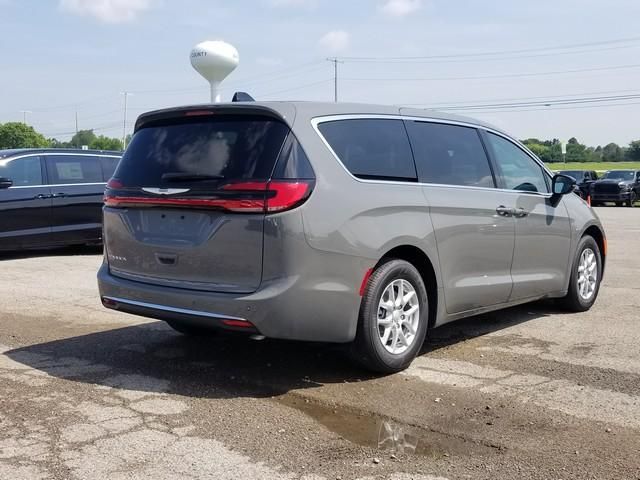 2025 Chrysler Pacifica photo 4