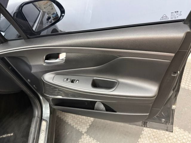 2020 Hyundai Santa Fe Limited - Photo 32
