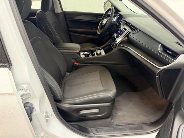 2023 Jeep Grand Cherokee L Laredo - Photo 35