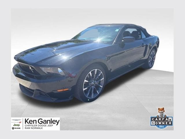 2012 Ford Mustang GT Premium's photo