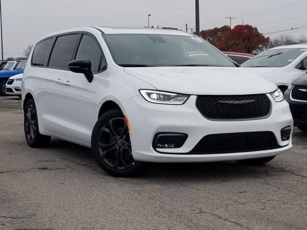 New 2026 Chrysler Pacifica SELECT Passenger Van