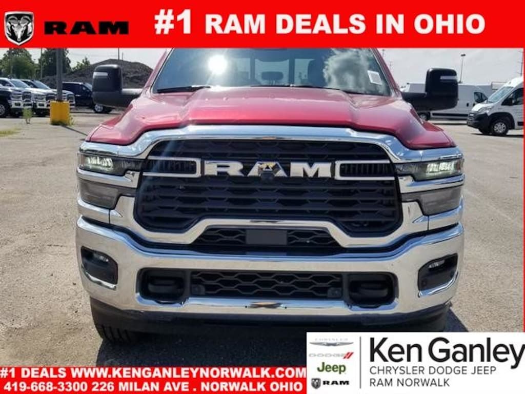 New 2025 Ram 2500 TRADESMAN CREW CAB 4X4 8' BOX Pickup