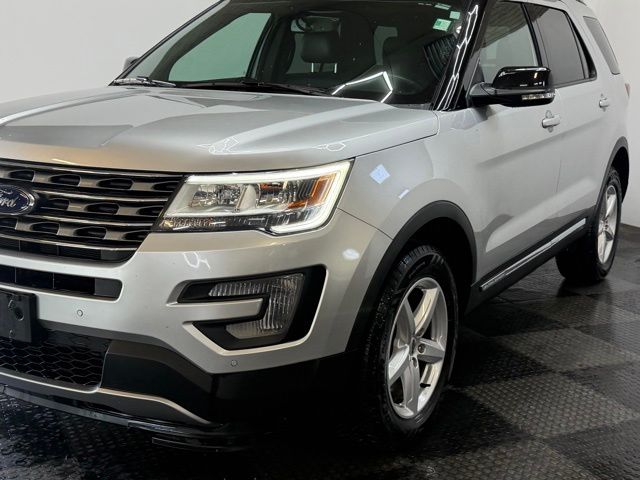2017 Ford Explorer XLT - Photo 6