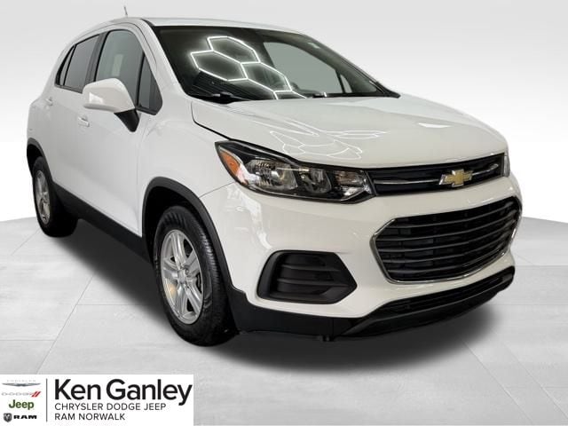 2021 Chevrolet Trax LS's photo
