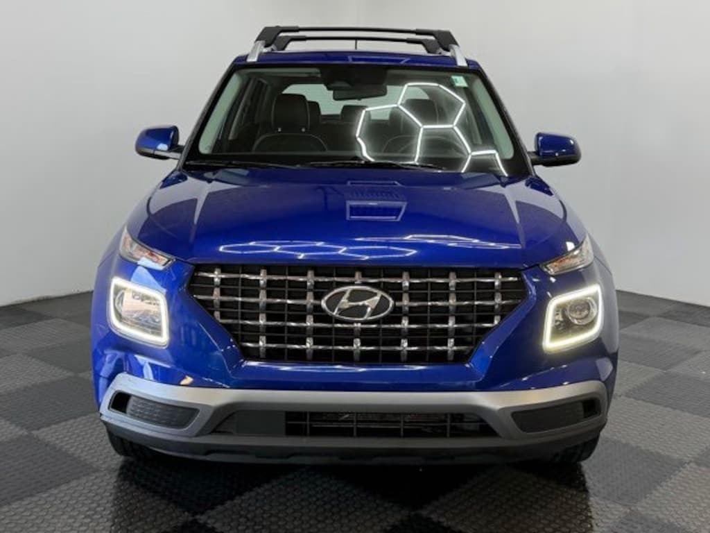 Used 2023 Hyundai Venue Limited SUV