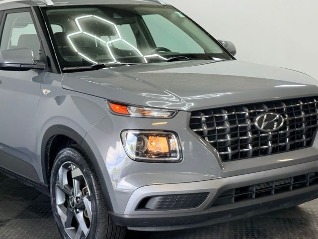 Used 2022 Hyundai Venue SEL with VIN KMHRC8A3XNU142227 for sale in Norwalk, OH