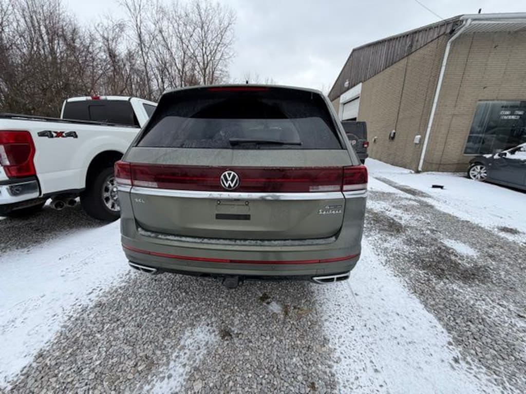 Used 2025 Volkswagen Atlas 2.0T SEL Premium R-Line SUV