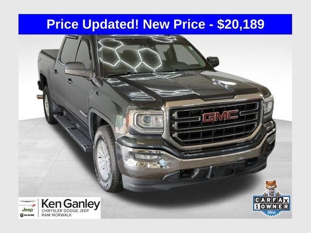 2018 GMC Sierra 4WD Crew Cab Short Box SLE's photo