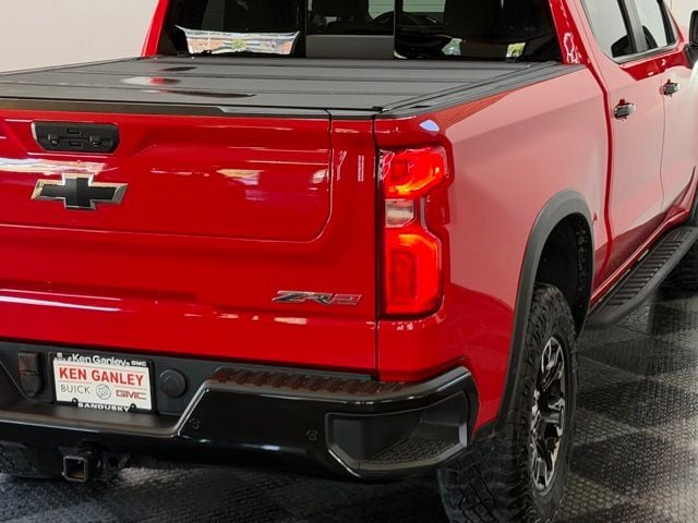 2023 Chevrolet Silverado 1500 ZR2 - Photo 12